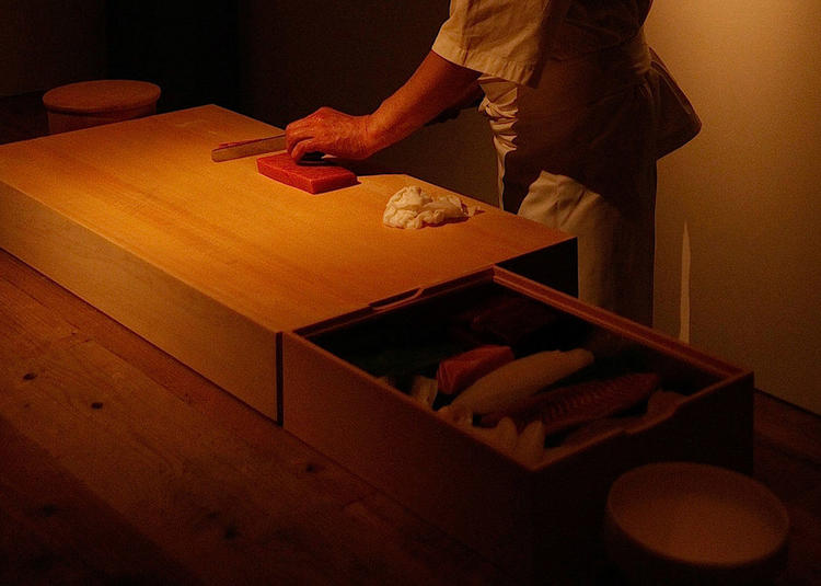 让吃饭变成一种艺术——侘寂之美的寿司店空间设计